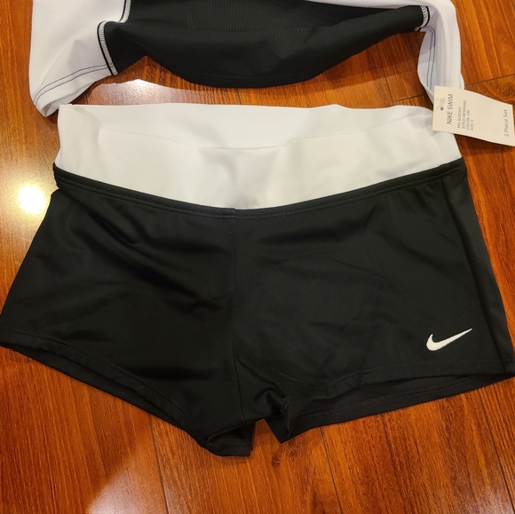 Nike Swim 2pc Swimsuit Size Small or Medium - Picture 4 of 9